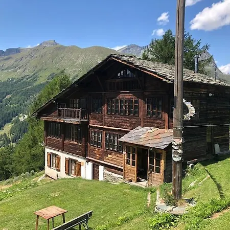 Flat With Breathtaking View In Crest Appartement